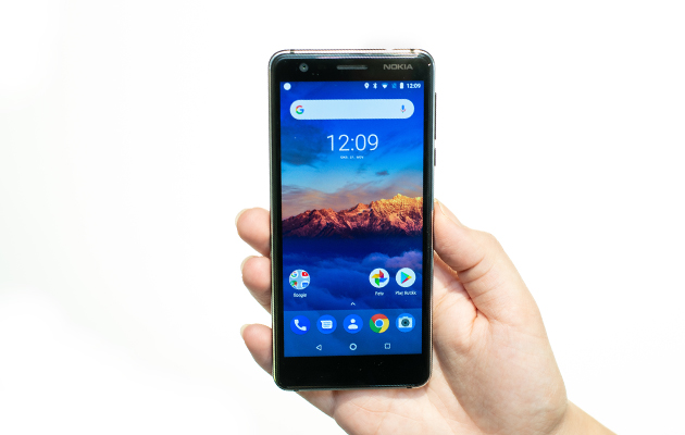 Nokia 3.1 er den letteste i sammenligningen” display Forsiden av Nokia 3.1