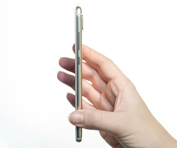 Huawei Mate 20 Lite med elegant design Huawei Mate 20 Lite fra siden