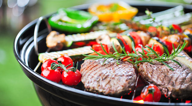 Rengjøring av kullgrill Rengjøring av kullgrill