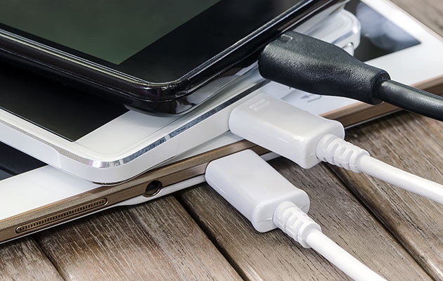 USB og Lightning-lader til iPhone Lader til iPhone