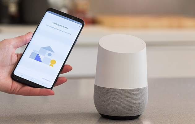 Styr lysene med stemmen Google Home-smarthøyttaler