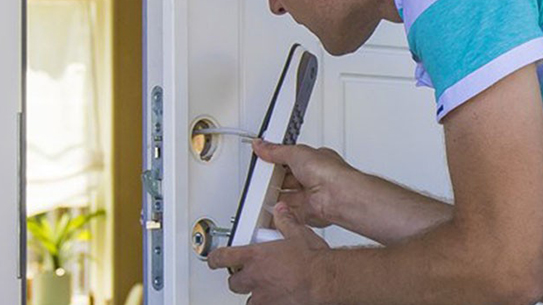 Med Yale Doorman har du full oversikt Bilde av Yale Doorman