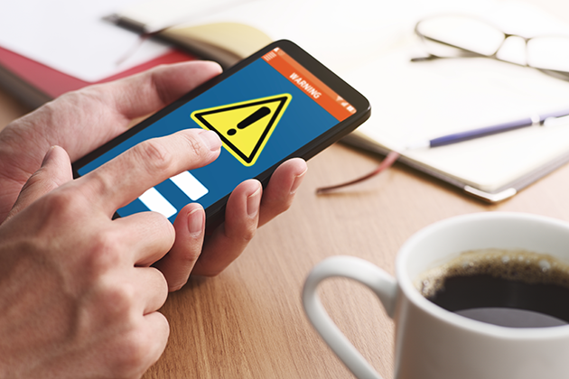 Er det virus, malware eller adware Telefon med virus-advarsel