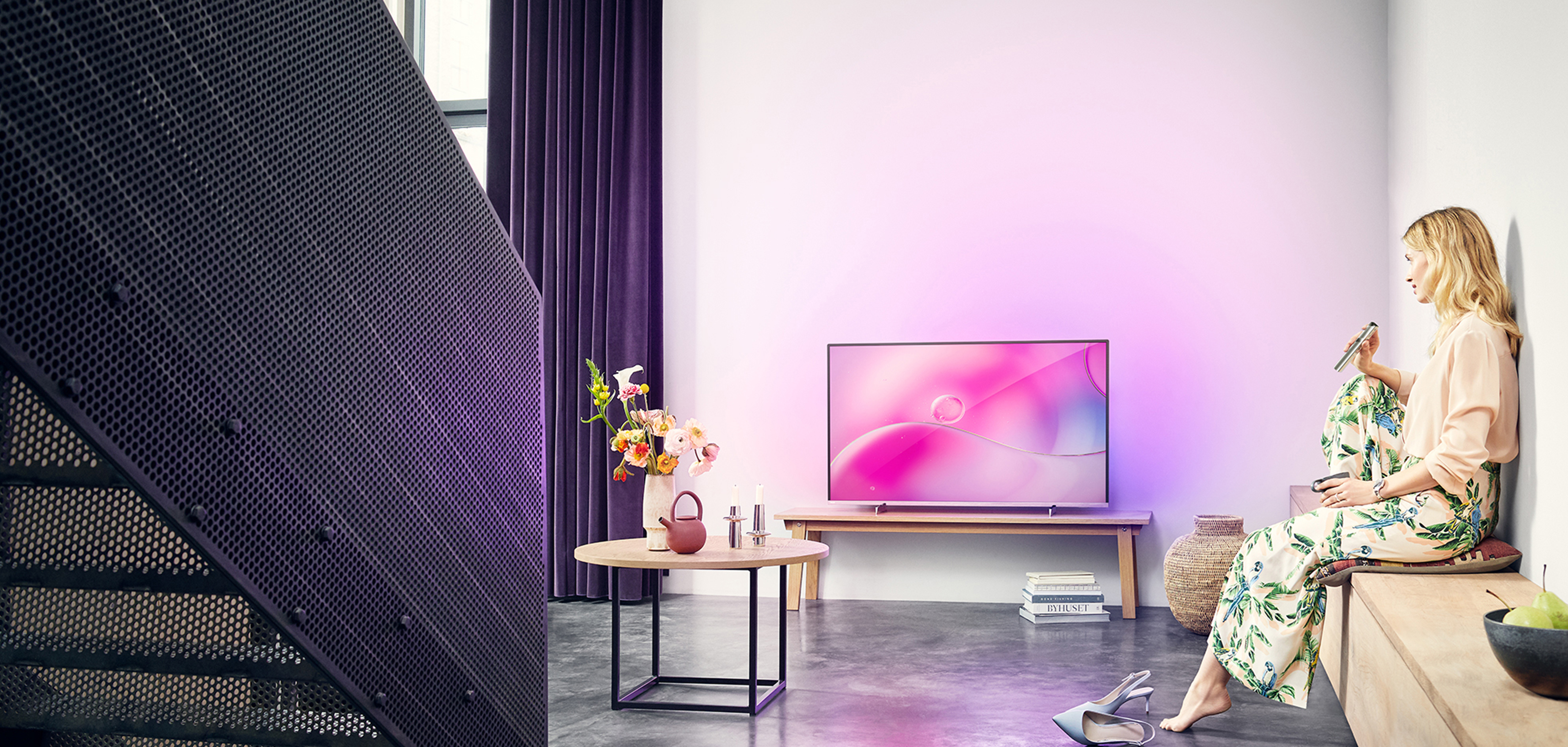 4. Avanserte justeringer Kvinne som talestyrer TV