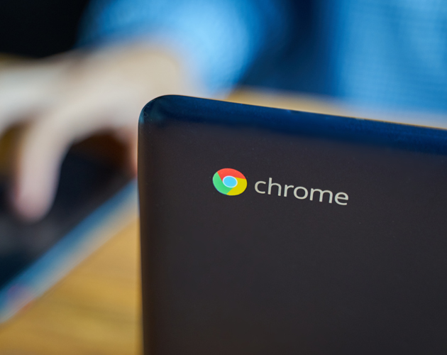 Elkjøp Cloud – Ubegrenset lagringsplass Nærbilde av en Chromebook
