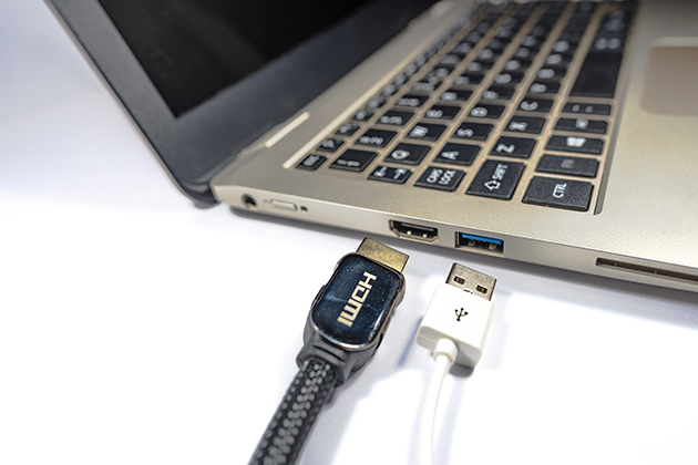 HDMI Datamaskin med HDMI