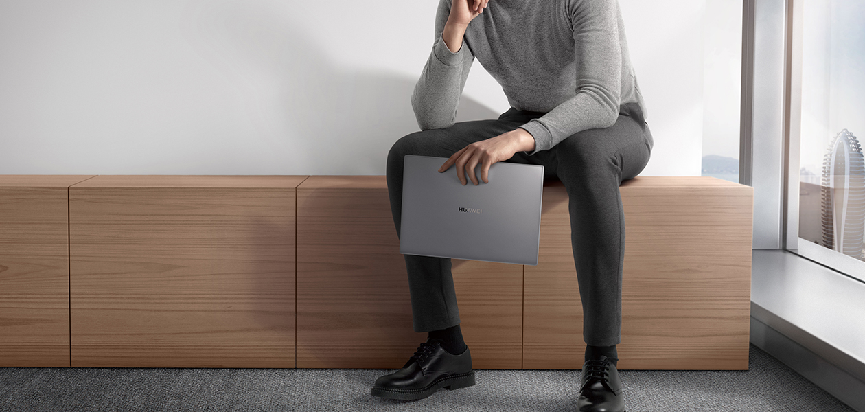 Huawei MateBook X Pro i grå og grønn Huawei MateBook X Pro i grå og grønn