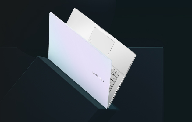 Formfaktoren du vil ha Hvit ASUS Vivobook S14 skrått fra siden