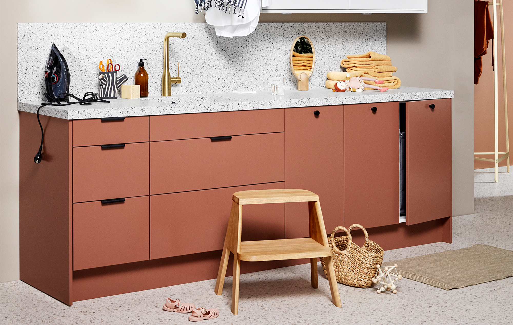 Trend Sienna er en nydelig, varm jordtone som minner om terracotta Epoq Trend vaskerom i fargen Sienna