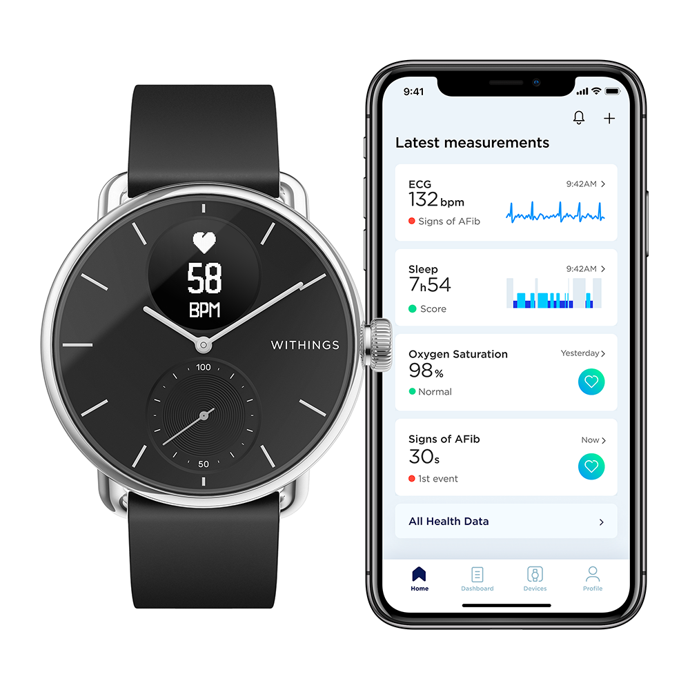 Withings gir deg oversikt over helsen din – velg klokken du liker best her! Withings Scanwatch ved siden mobil med helseapp på skjermen