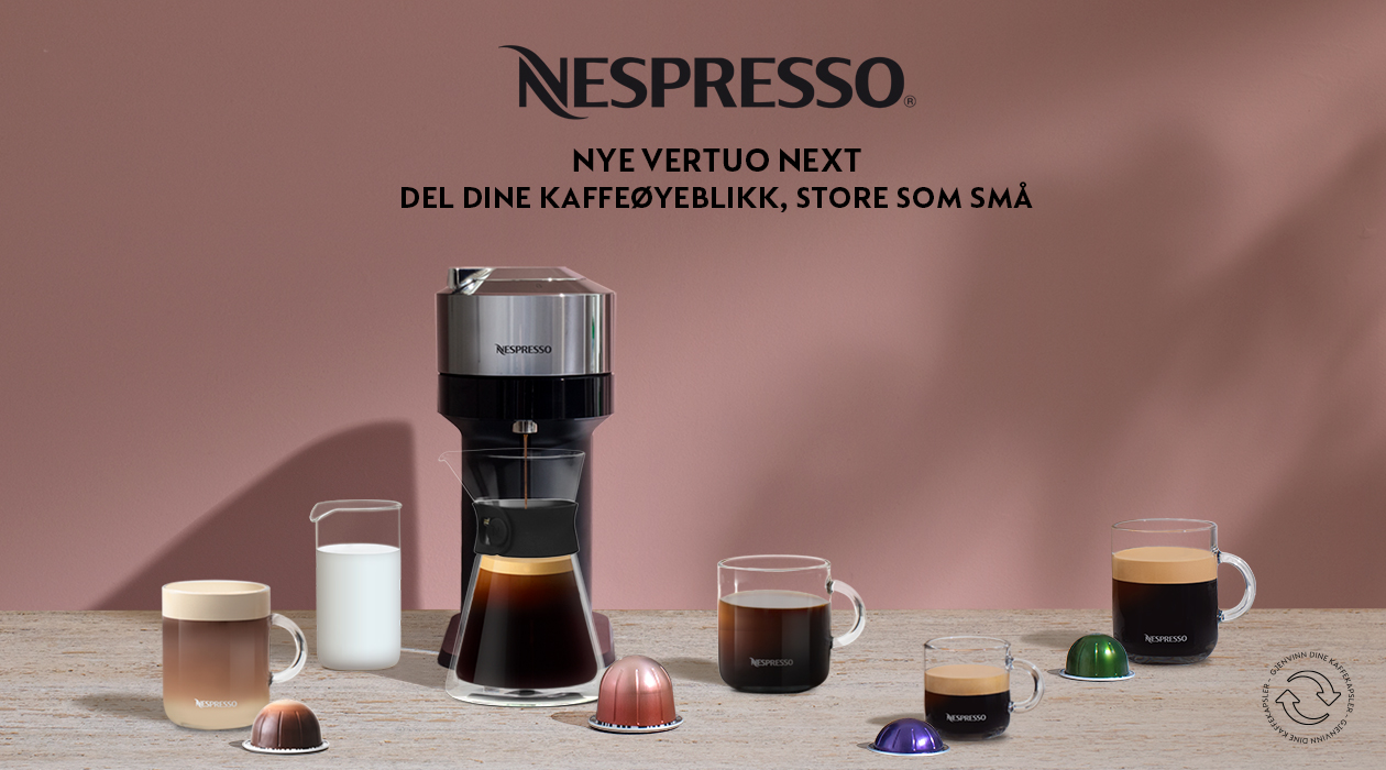 Nespresso Vertuo Next Nespresso logo med tekst, Nespresso kaffemaskin, fire kopper med ulike kaffe, melkekanne og kapsler