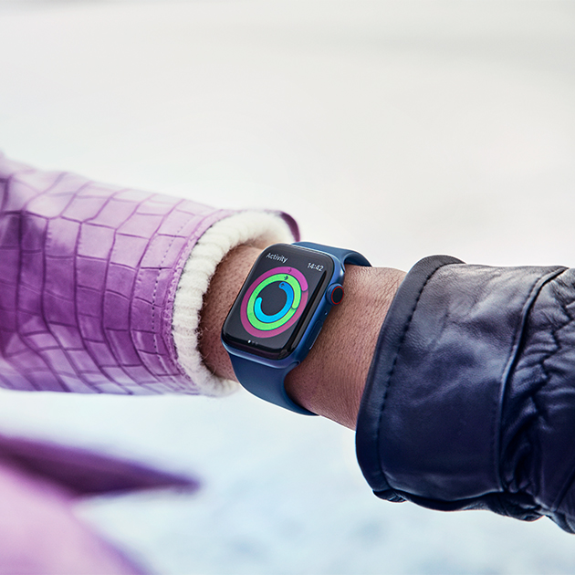 Fullfør aktivitetsringene før dagen er omme Apple Watch Series 6 med aktivitetssirkler