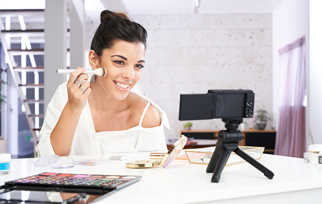 Sony ZV-1 og ZV-E10 - kameraer laget for vlogging Sony ZV-1 og ZV-E10 - kameraer laget for vlogging