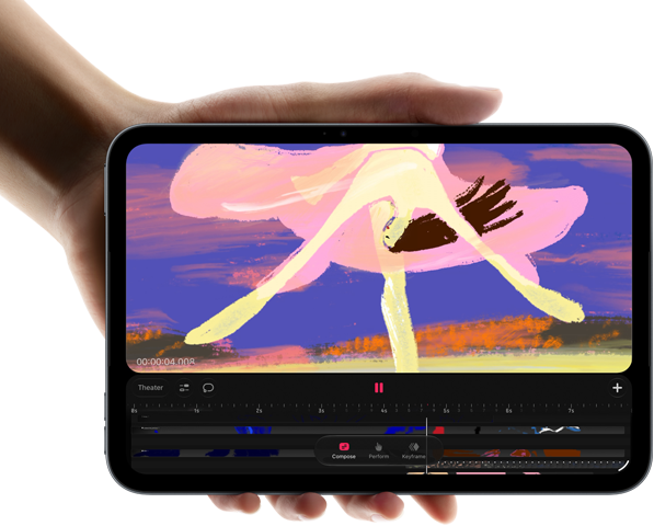 iPad mini vist forfra, holdt i en hånd, viser et grensesnitt for videoredigering med fargerike klipp, A20 Pro-chipen nevnt nedenfor