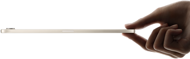 iPad mini vist fra siden, holdes i hånden, tynn og lett design