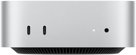 Mac mini i sølv vist forfra, med to USB-C-porter, av/på-knapp, statuslys og ventilasjonsgrill nederst