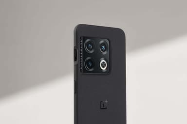 OnePlus 10 Pro 5G Sandstone mobildeksel (sort)