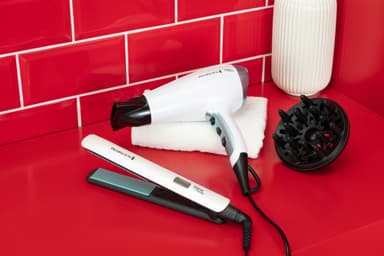 Remington Shine Therapy gavesett S8500GP