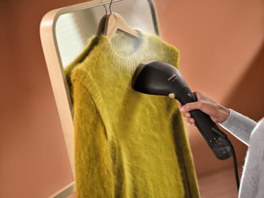 Philips 7000 Series håndholdt steamer STH7060/80 (sort/gull)
