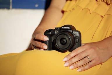 Canon EOS R10 speilløst kamera + RF-S 18-45mm IS STM objektiv