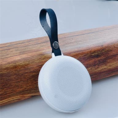 Bærbar liten Bluetooth-høyttaler Hvit