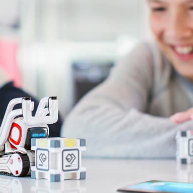 Anki Cozmo startsett 1.5 robot (hvit)