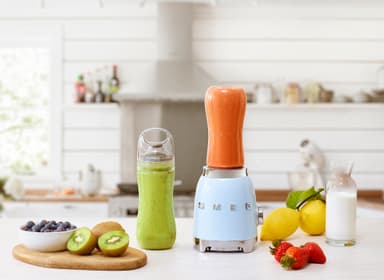 Smeg personlig blender PBF01PBEU (pastellblå)
