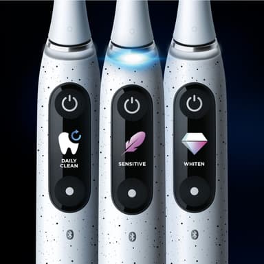 Oral-B iO 10 elektrisk tannbørste 435624 (hvit)