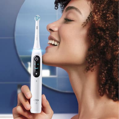 Oral-B iO 9s elektrisk tannbørste 408840 (hvit)