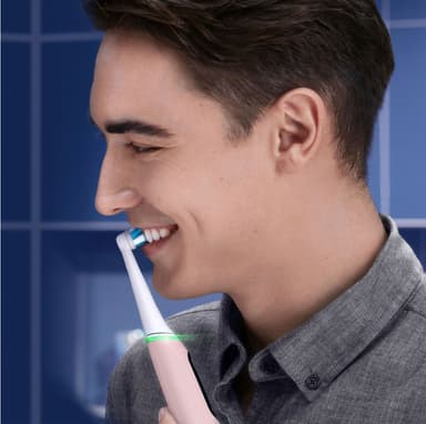 Oral-B iO6S Sensitive-edition elektrisk tannbørste 427384 (rosa)