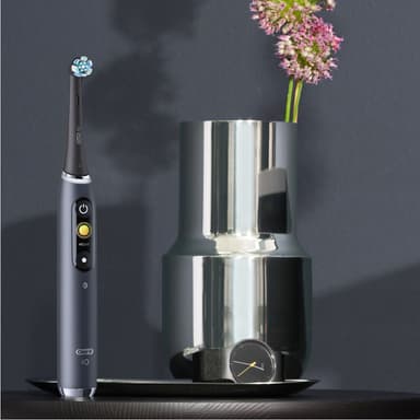 Oral-B iO 9s elektrisk tannbørste 408864 (black)