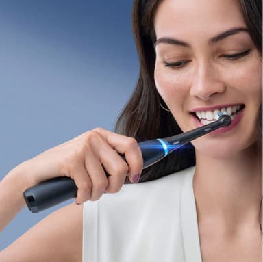 Oral-B iO 8s elektrisk tannbørste 408826 (sort)