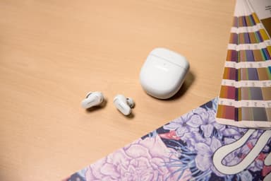 Bose QuietComfort Earbuds II helt trådløse in-ear hodetelefoner (hvit)