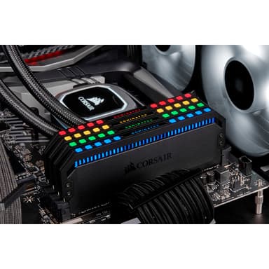 Corsair Dominator CMT128GX4M4C3200C16 minnemodul 128 GB 4 x 32 GB DDR4 3200 MHz