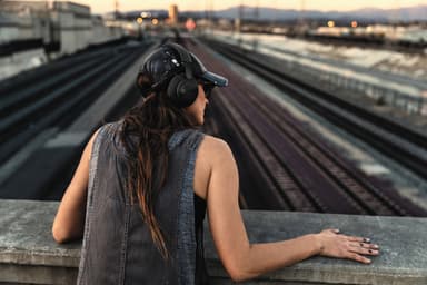 B&O Beoplay H4 trådløse on-ear hodetelefoner (sort)
