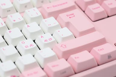 Varmilo VEA109 Sakura V2 Full-Size/Pink LED/USB-C/PBT/MX Red