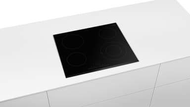 Bosch Koketopp PKF675FP2E (Sort)