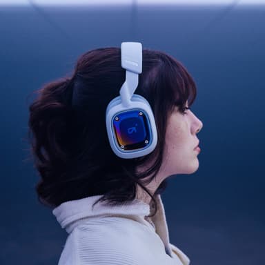 Astro A30 PlayStation/PC gaming headset (hvit)