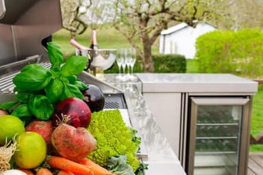 Myoutdoorkitchen - Modul med kjøleskap og oppbevaringsskap