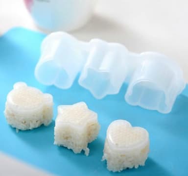 Form til sushi ris med tre forskjellige figurer