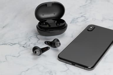 Wireless earbuds w/ charging case, in-ear, TWS, BT 5, black