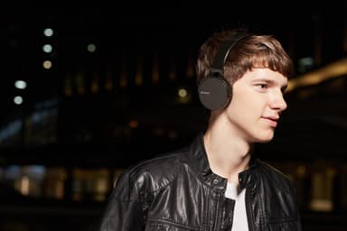 Sony MDR-XB650BT trådløse on-ear-hodetelefoner (sort)