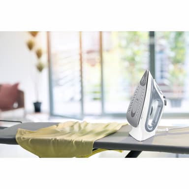 Braun Dampstrykejern SI3054GY