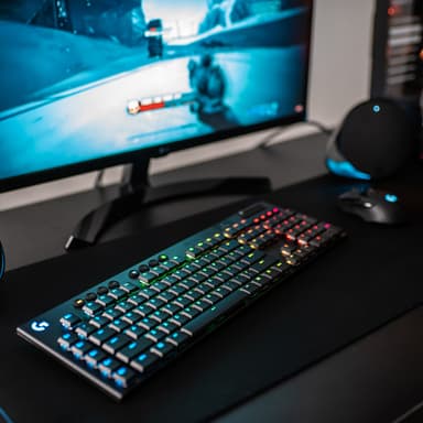 Logitech G915 Lightspeed trådløst gamingtastatur (GL Tactile-brytere)