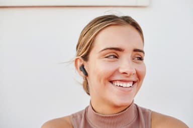 JBL Wave Beam helt trådløse in-ear hodetelefoner (sort)