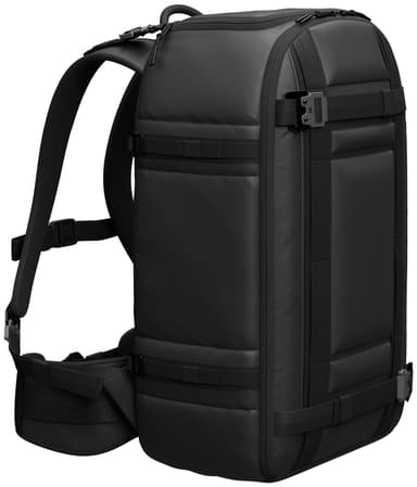 Db Ramverk Pro 32 l ryggsekk (black out)
