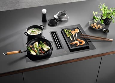 Miele platetopp med integrert ventilator KMDA 7473 FL-U