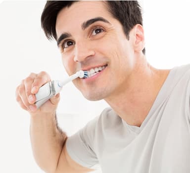 Oral B Pro 700 elektrisk tannbørste