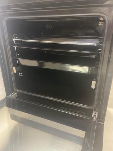 Blomberg HITM8430X Induksjonskomfyr - brukt
