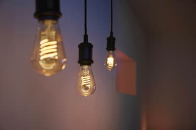 Philips Hue W lyspære 7,2W Filament ST64 E27
